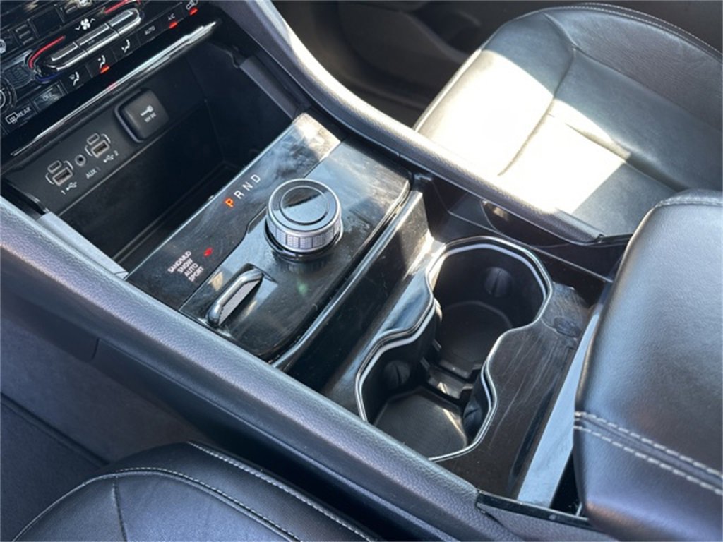 Used 2023 Jeep Grand Cherokee Limited w/ Black Appearance Package image 34