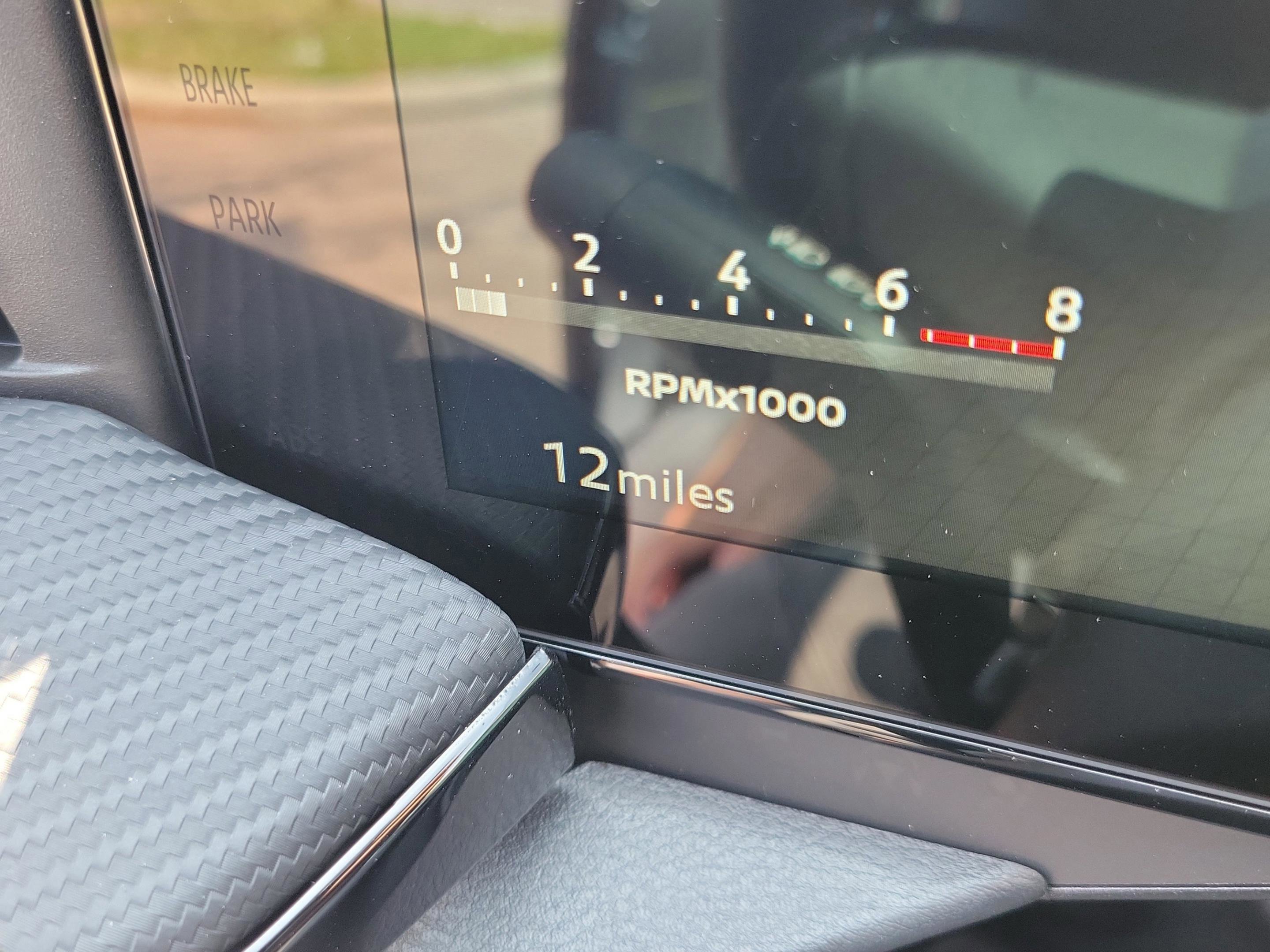 New 2025 Nissan Kicks SR FWD image 25