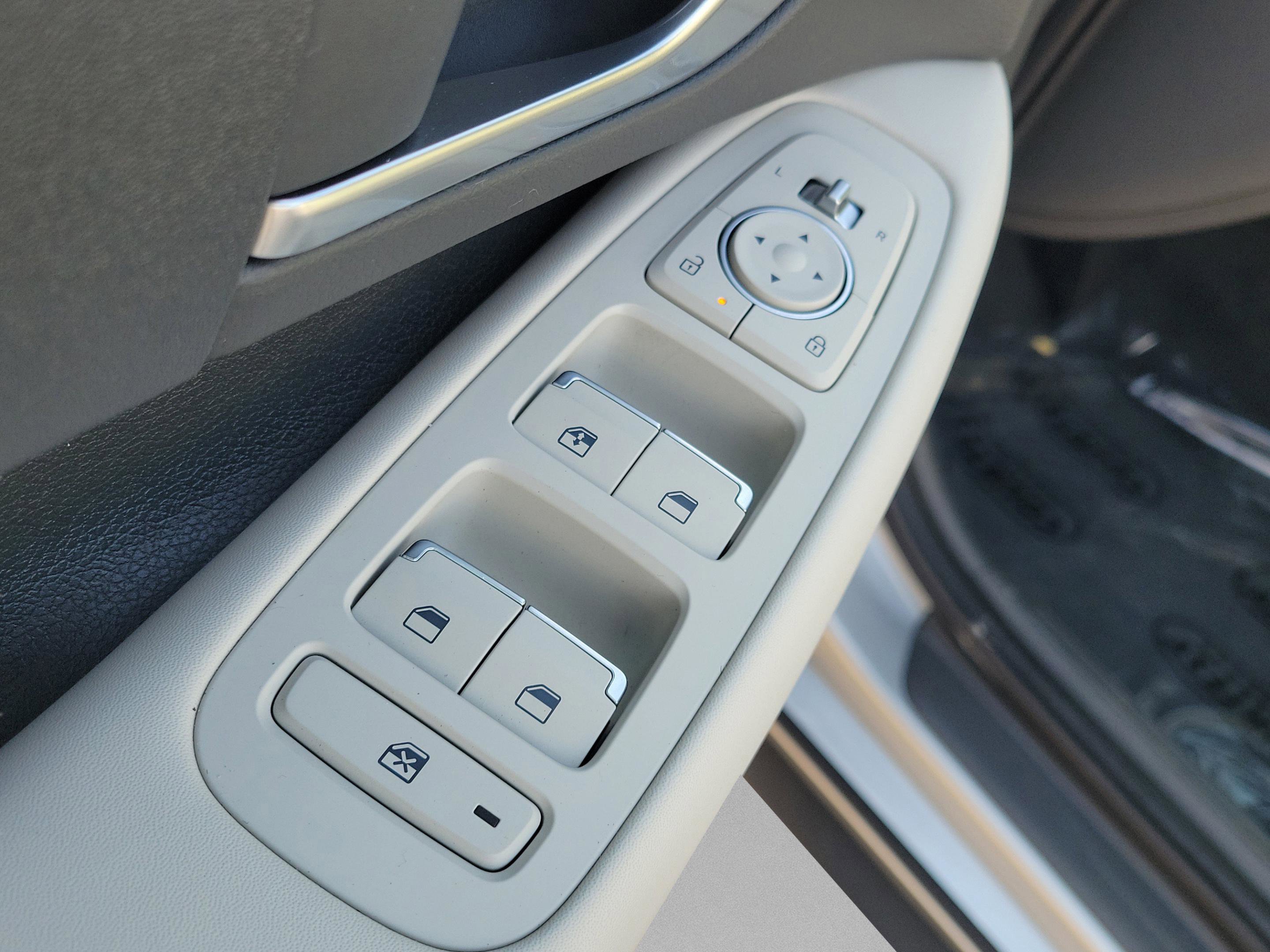 Used 2025 Hyundai Sonata SE image 12