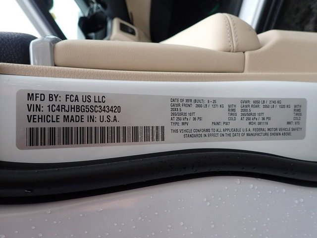 New 2025 Jeep Grand Cherokee Limited w/ MOPAR Finishing Package image 16