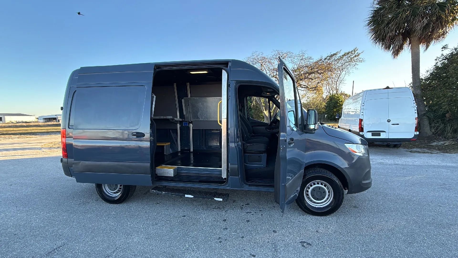 Used 2019 Mercedes-Benz Sprinter 144 image 6