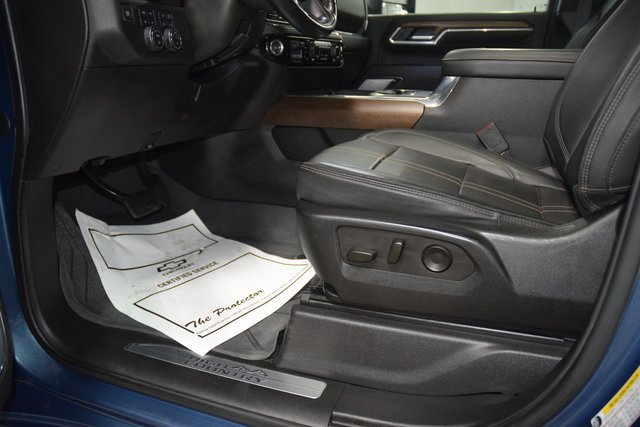 Used 2024 Chevrolet Silverado 3500 High Country w/ Technology Package image 42