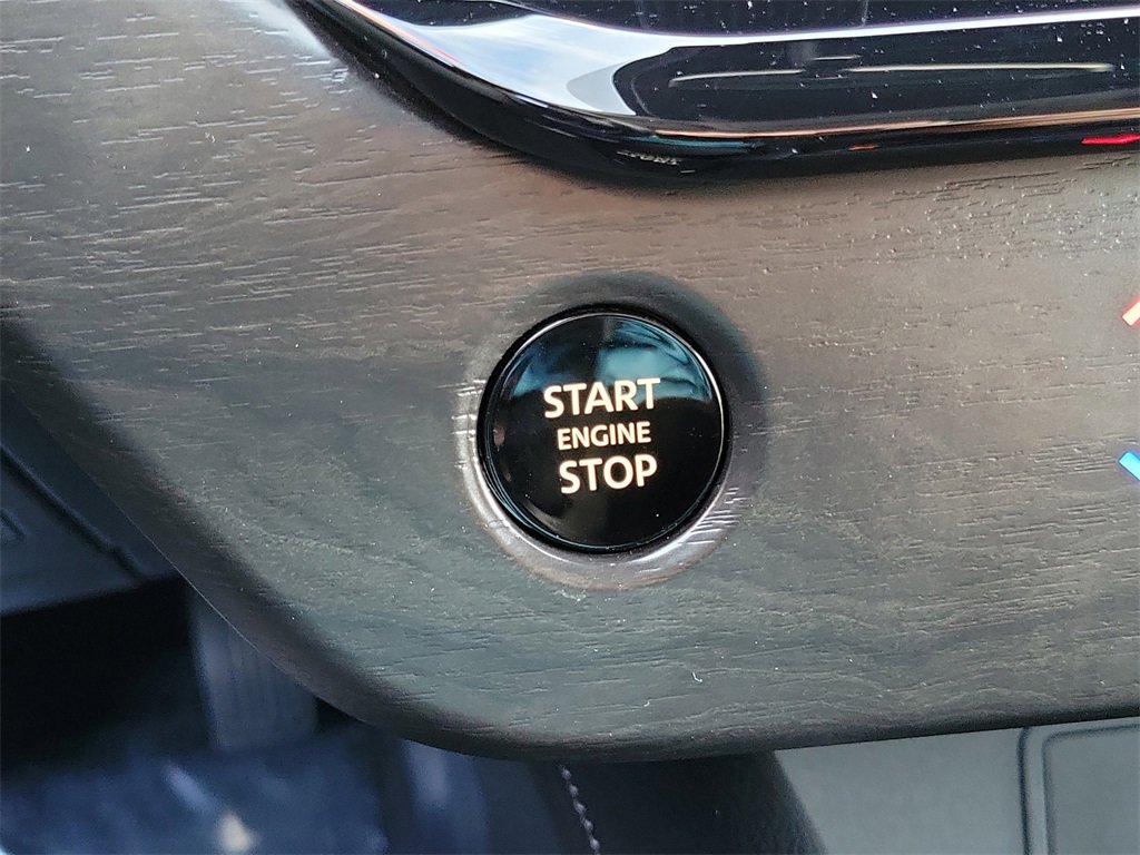 Certified 2025 Nissan Murano SV image 8