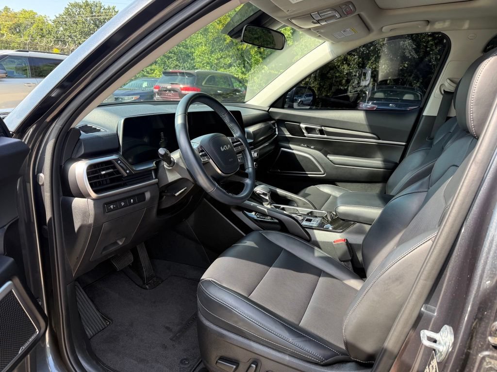 Used 2024 Kia Telluride S w/ S Sunroof Package AWD/4WD image 8