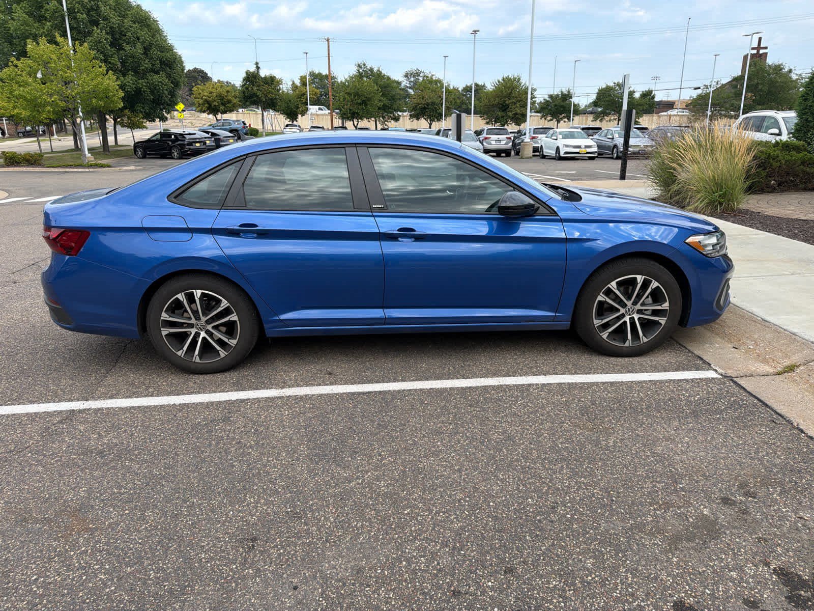 Certified 2023 Volkswagen Jetta Sport FWD image 6