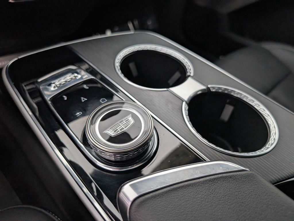 Certified 2024 Cadillac Lyriq Luxury AWD/4WD image 29