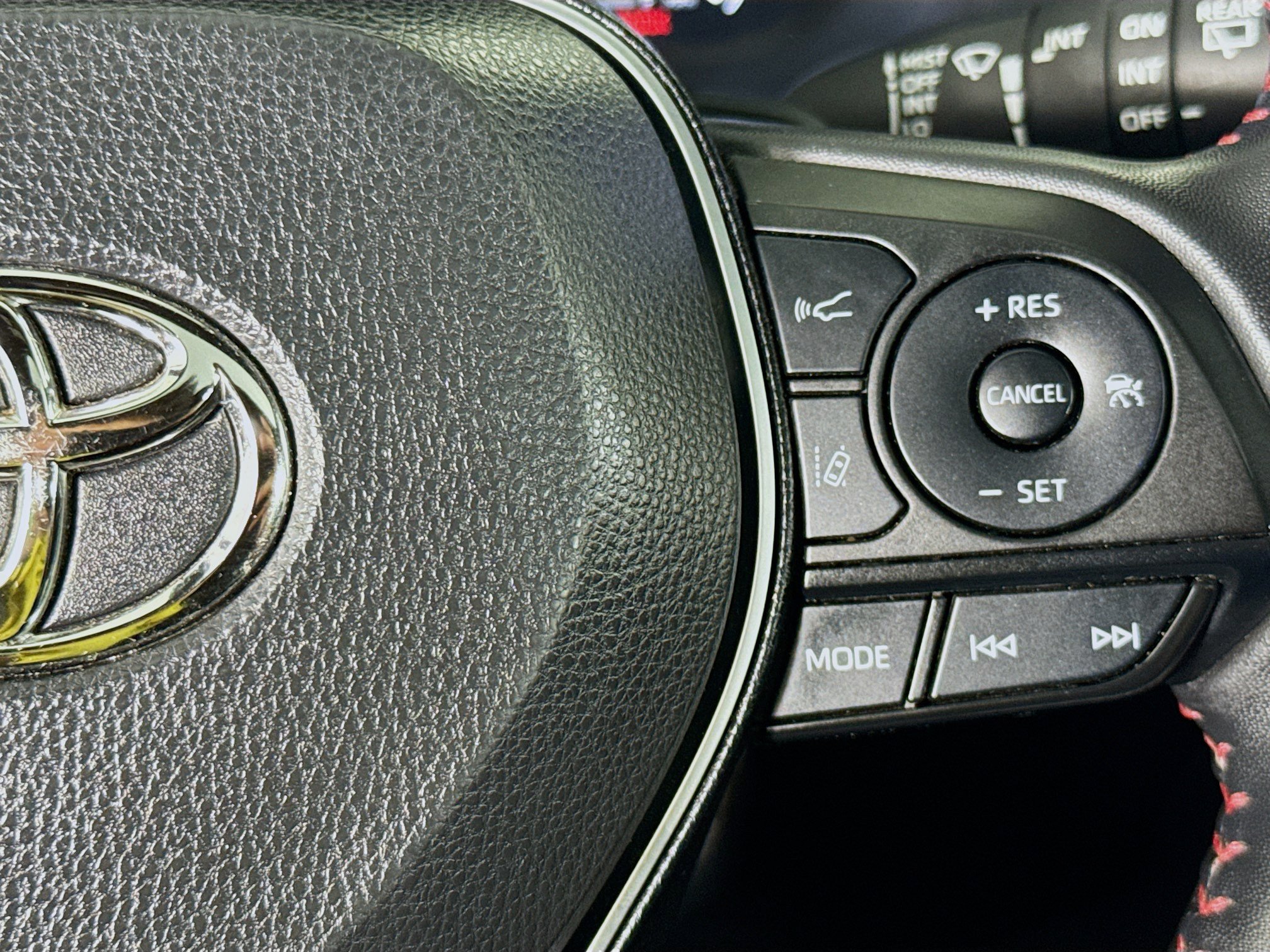 Used 2024 Toyota RAV4 XSE AWD/4WD image 13