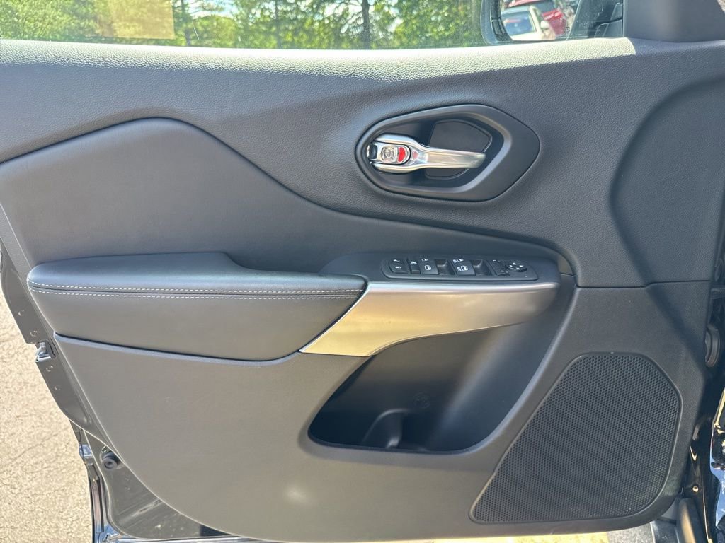 Used 2022 Jeep Cherokee Latitude Lux image 23