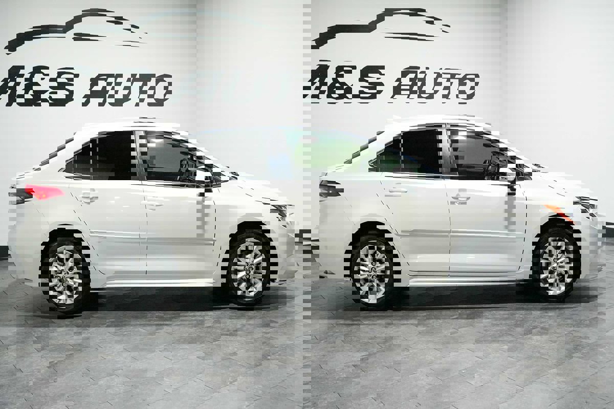 Used 2020 Toyota Corolla XLE FWD image 6