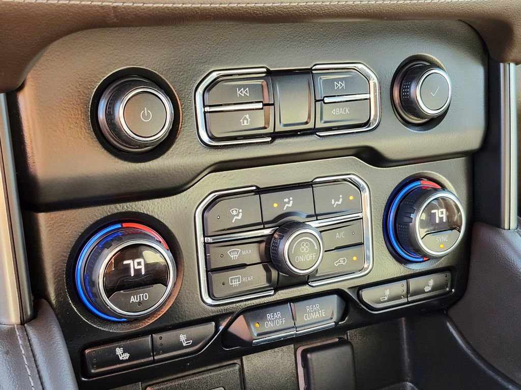 Used 2021 Chevrolet Suburban Z71 w/ Z71 Off-Road Package image 21