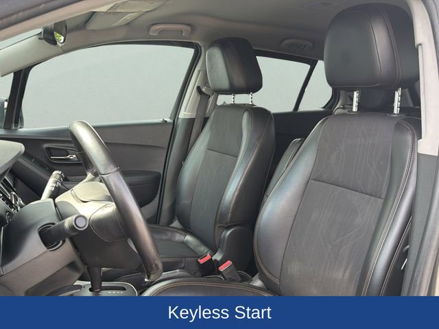 Used 2018 Chevrolet Trax LT w/ LT Convenience Package AWD/4WD image 15
