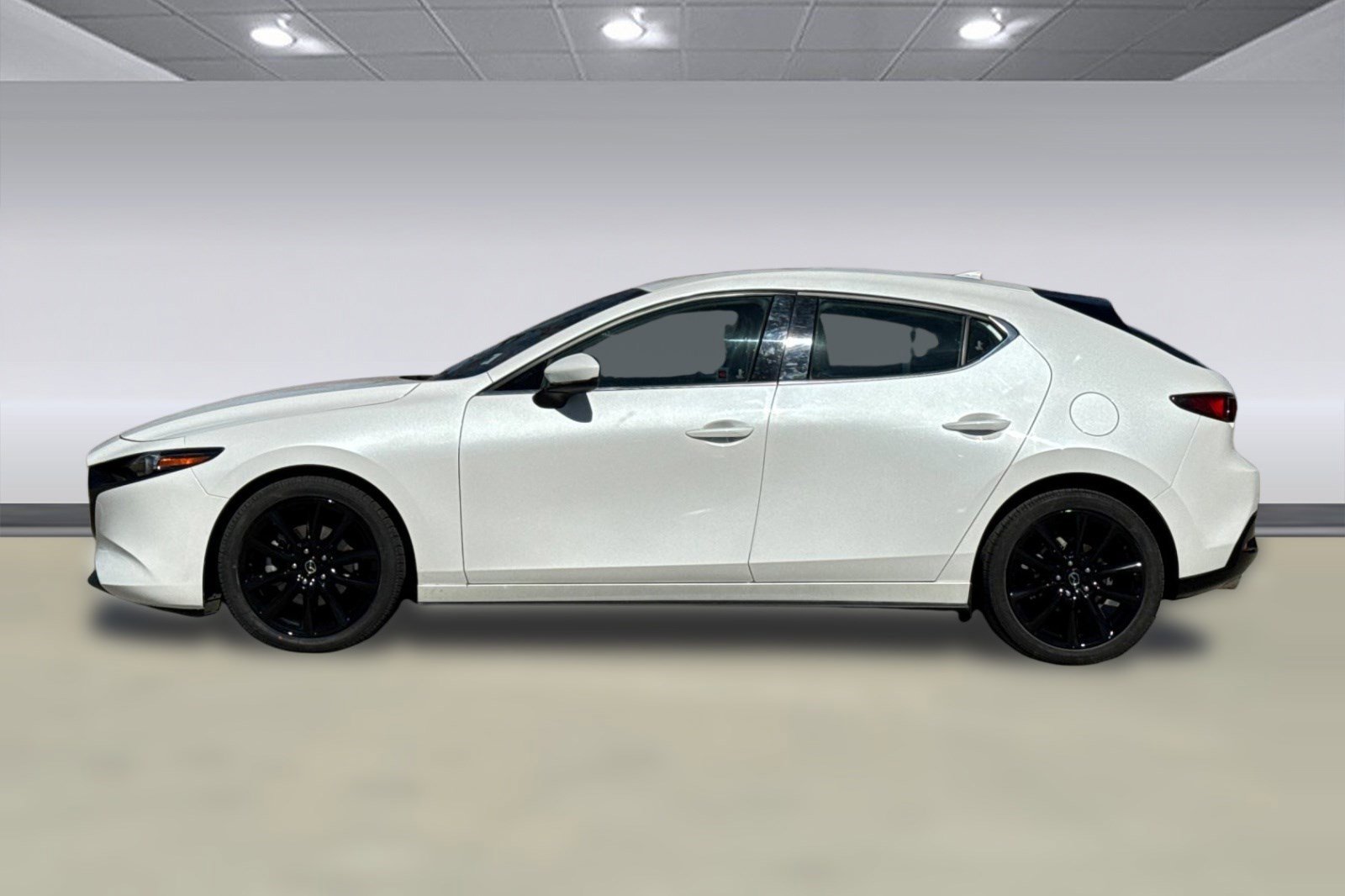 Used 2019 MAZDA MAZDA3 AWD Hatchback w/ Premium Pkg image 2