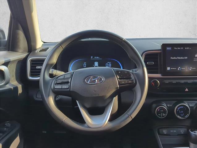 Used 2024 Hyundai Venue SEL image 9