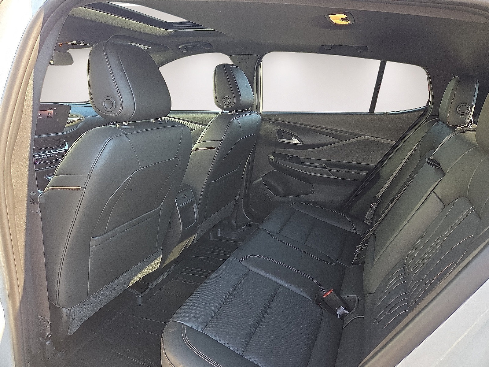 Used 2025 Buick Envista Avenir FWD image 20