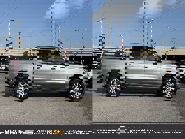 Used 2023 Chevrolet Silverado 1500 Custom image 5