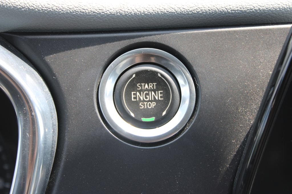 Used 2020 Chevrolet Blazer LT w/ Sound & Technology Package FWD image 24