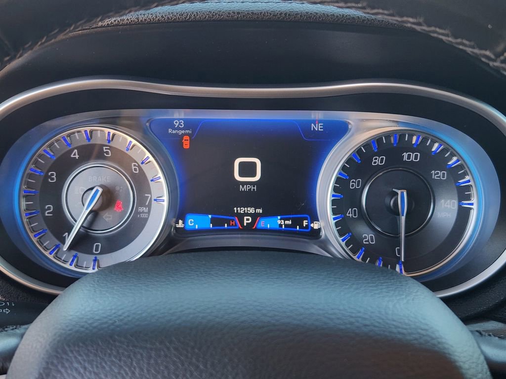 Used 2022 Chrysler 300 Touring w/ Sport Appearance Package image 19