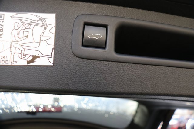 Used 2023 Toyota Highlander L image 13