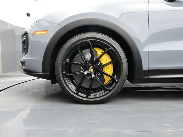 Certified 2023 Porsche Cayenne Turbo GT AWD/4WD image 6
