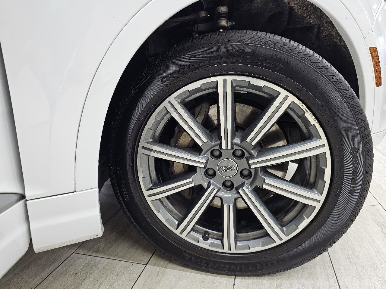 Used 2017 Audi Q7 3.0T Prestige w/ Prestige Package image 43