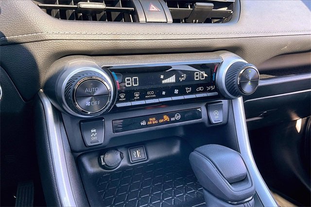 Used 2025 Toyota RAV4 XLE image 22