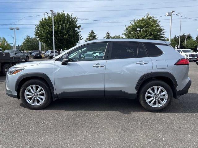 Used 2025 Toyota Corolla Cross LE AWD/4WD image 2