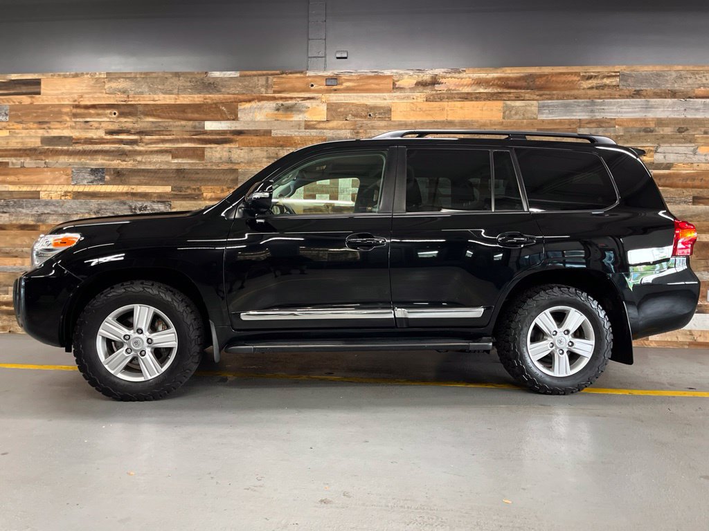 Used 2014 Toyota Land Cruiser AWD/4WD image 15