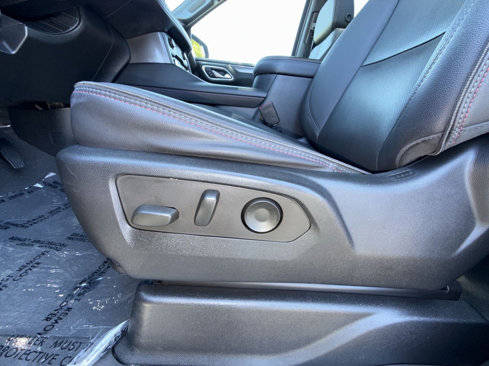 Used 2023 Chevrolet Tahoe RST AWD/4WD image 14