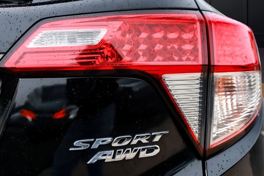 Used 2021 Honda HR-V Sport image 14