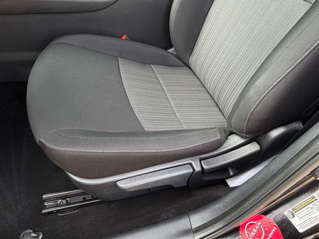 Certified 2025 Nissan Sentra SV FWD image 32