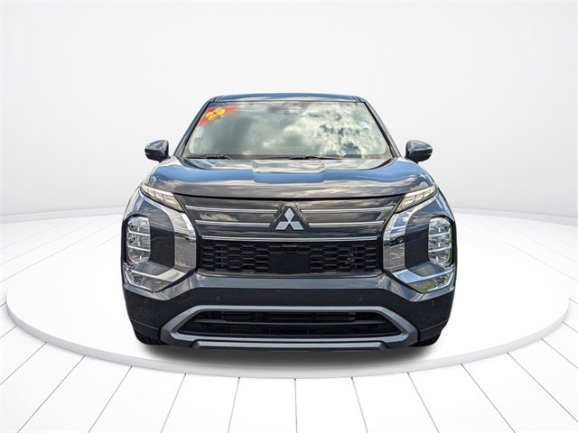 New 2025 Mitsubishi Outlander SE image 8