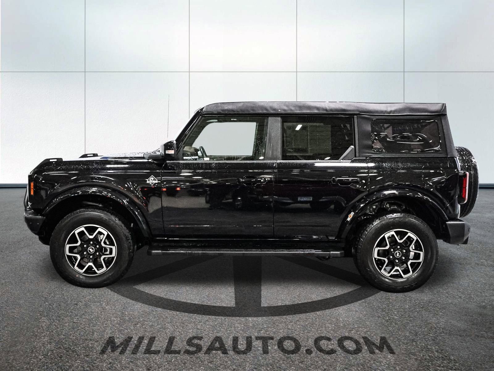 Certified 2024 Ford Bronco Outer Banks image 3