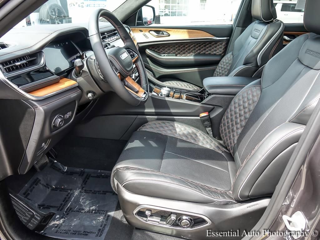 Used 2025 Jeep Grand Cherokee L Summit image 9
