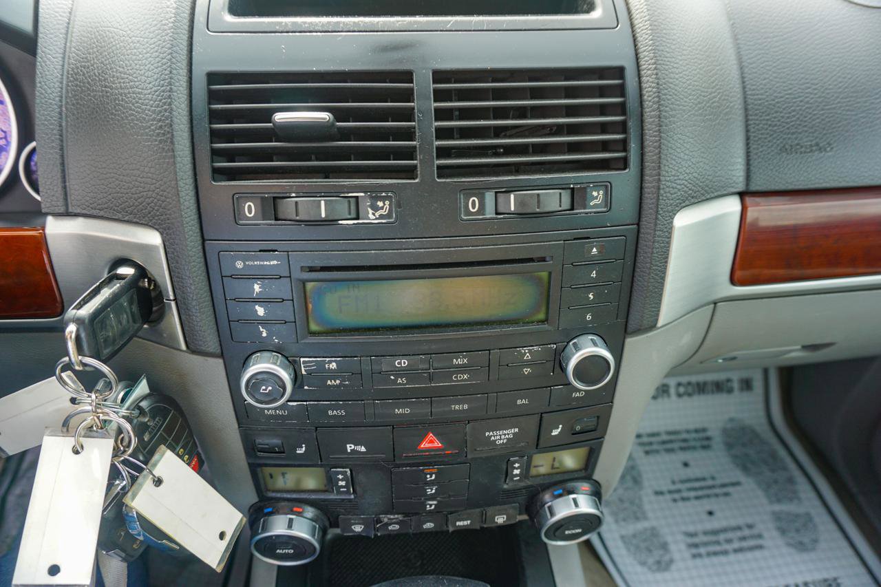 Used 2005 Volkswagen Touareg V6 AWD/4WD image 11