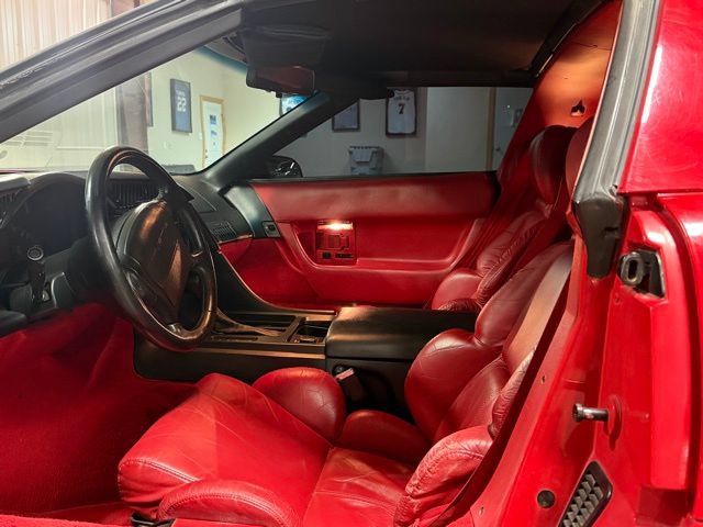 Used 1992 Chevrolet Corvette Coupe RWD image 9