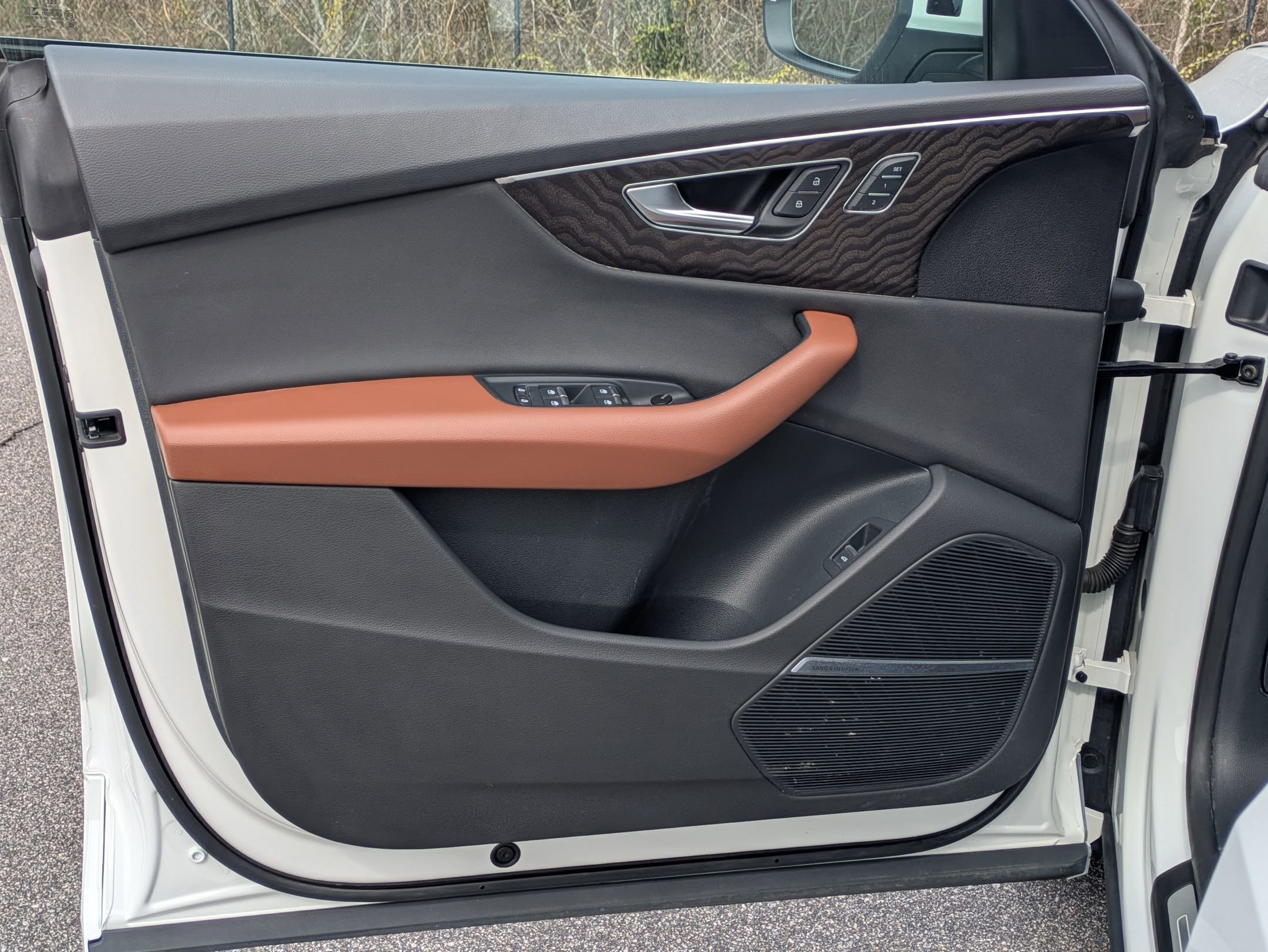 Used 2022 Audi Q8 Premium Plus w/ Premium Plus Package image 20