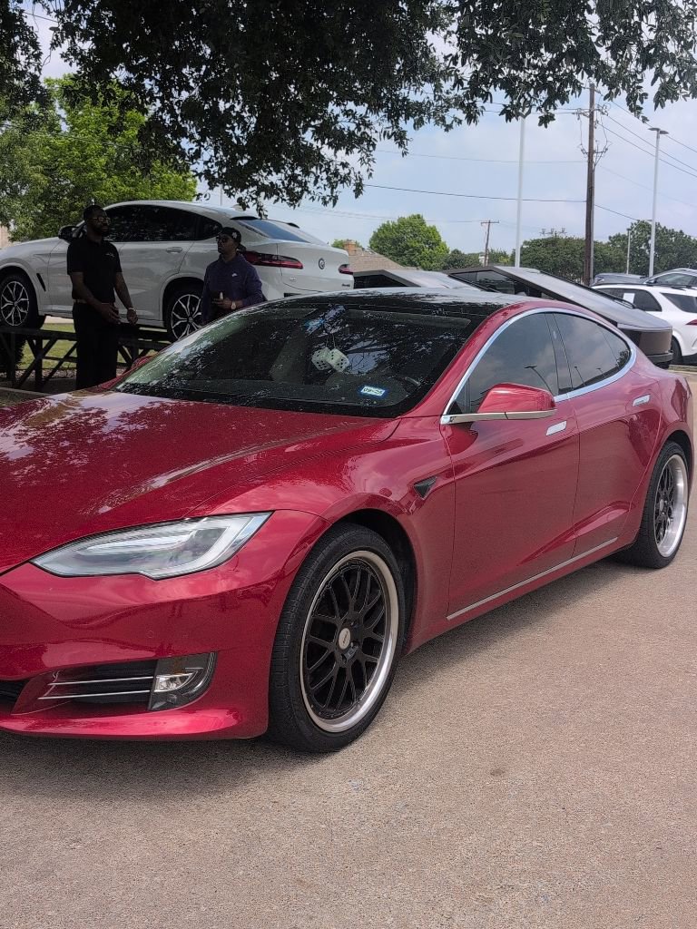 Used 2017 Tesla Model S 75 RWD image 2