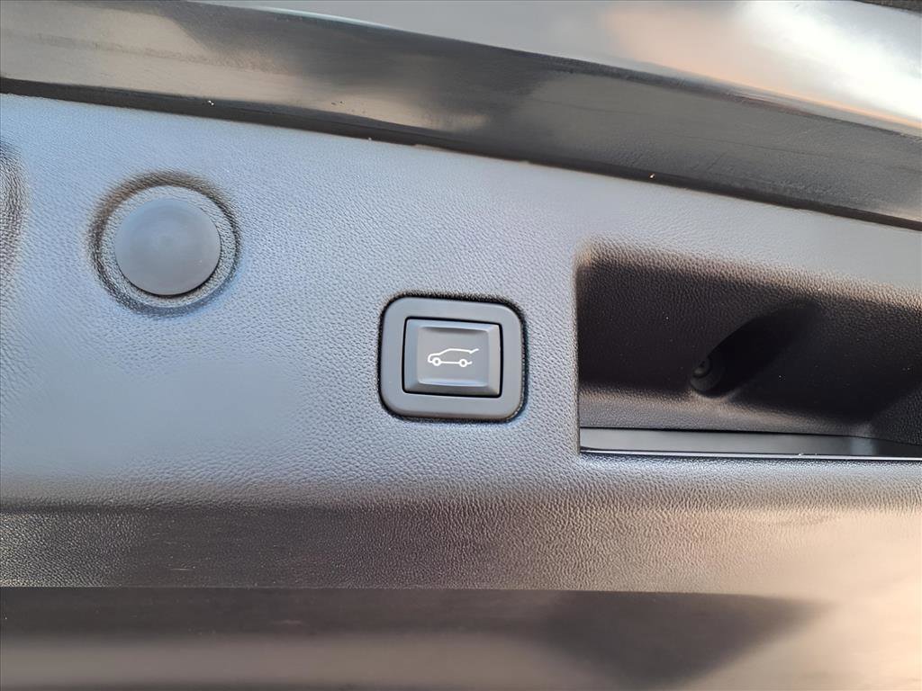 Used 2018 Chevrolet Equinox LT w/ Sun & Infotainment Package image 28