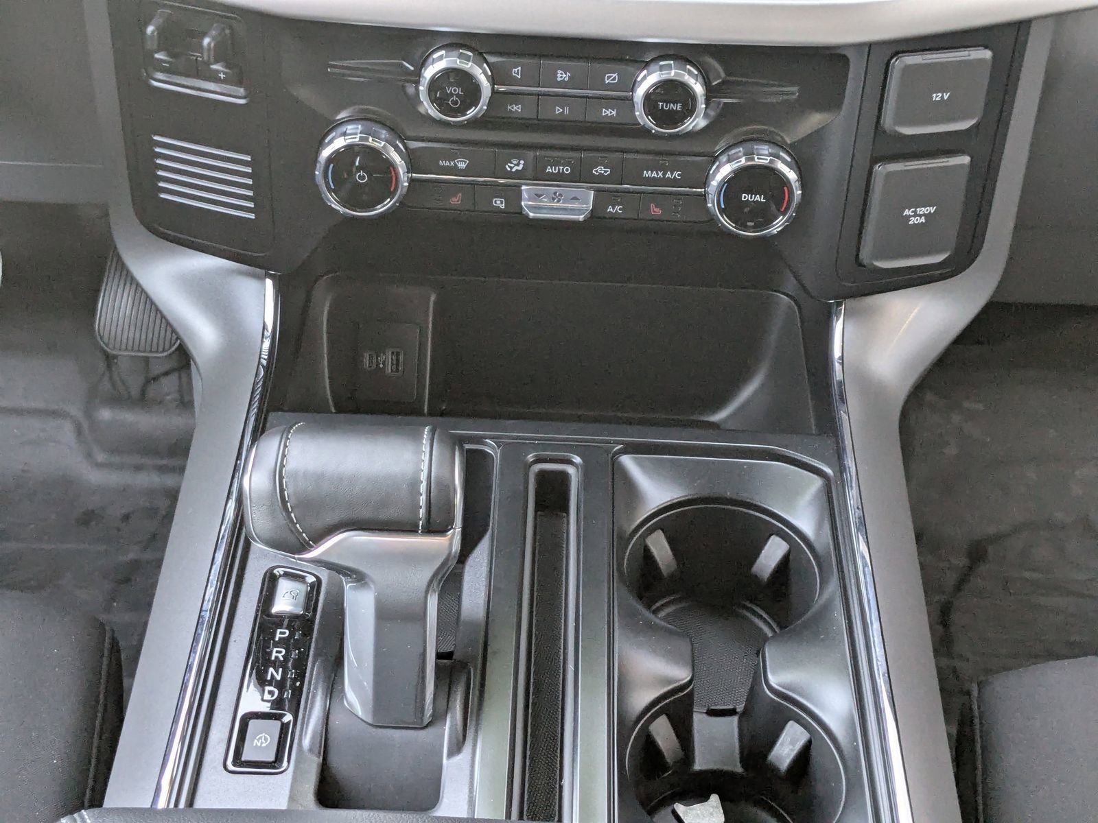 New 2023 Ford F150 Lightning Pro w/ Tow Technology Package image 19