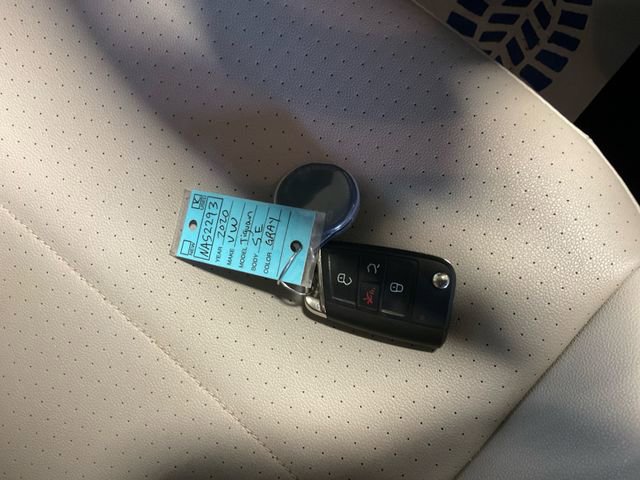 Used 2020 Volkswagen Tiguan SE image 26