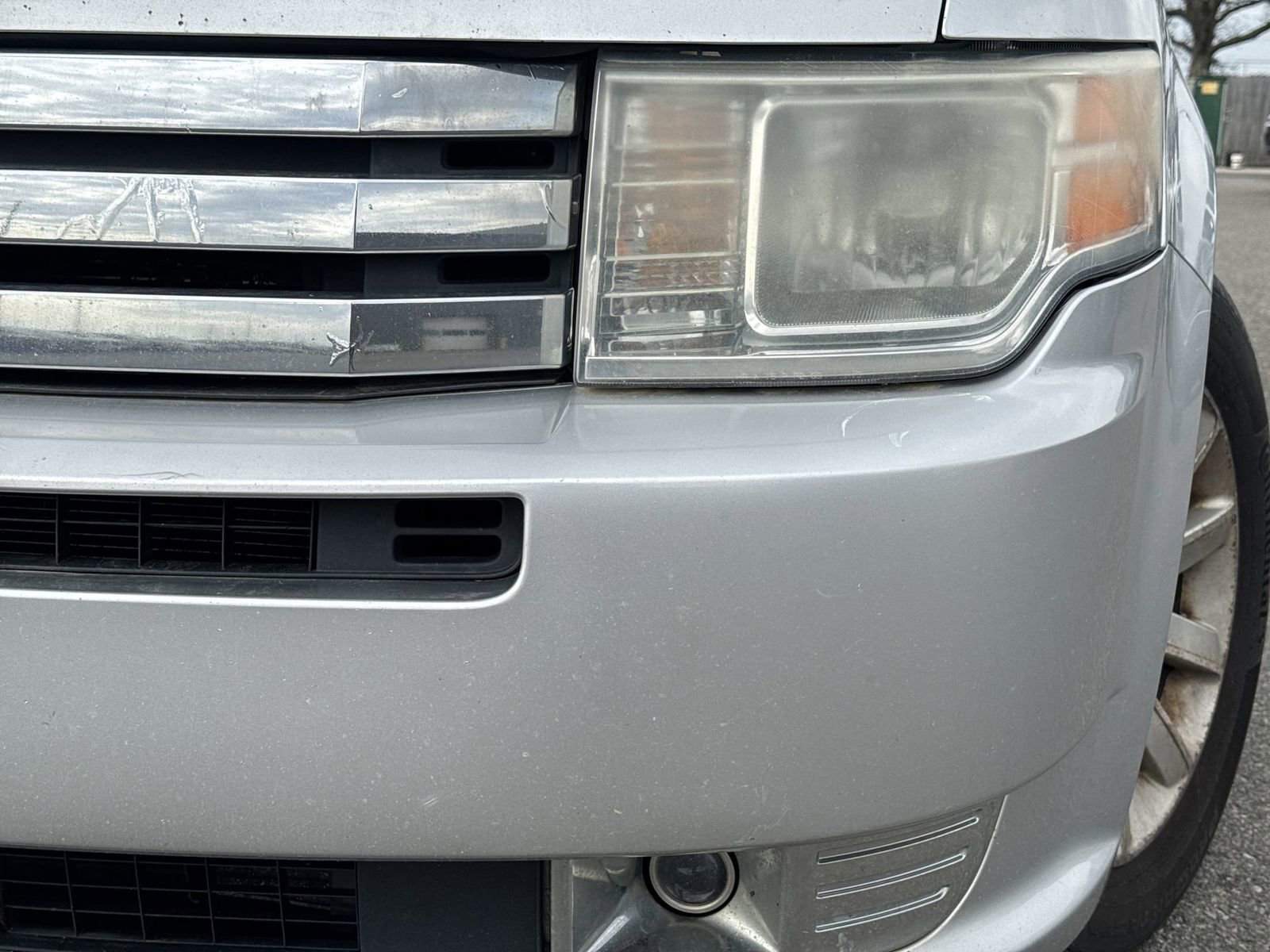 Used 2010 Ford Flex SEL FWD image 2