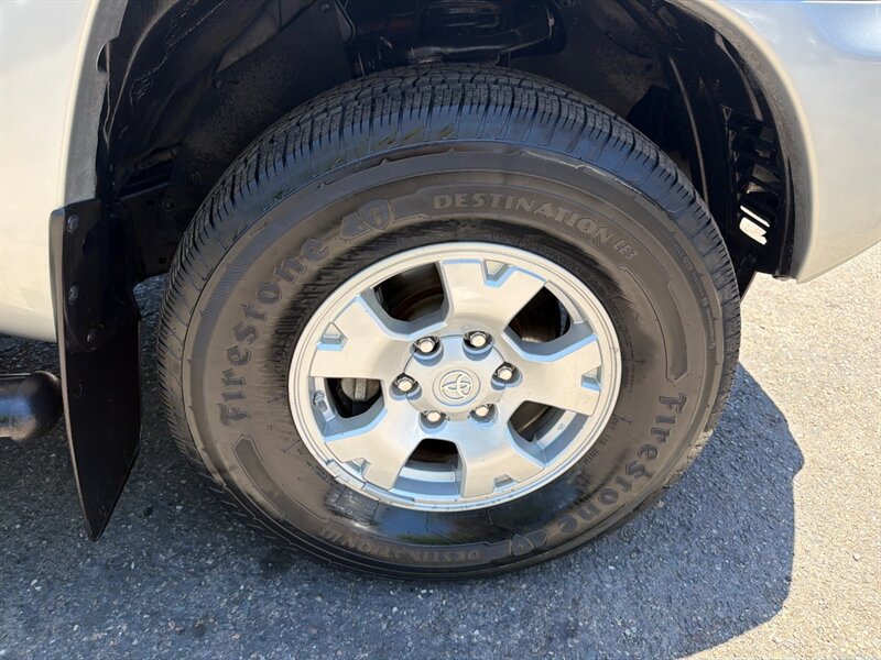 Used 2013 Toyota Tacoma PreRunner w/ TRD Off-Road Pkg RWD image 26