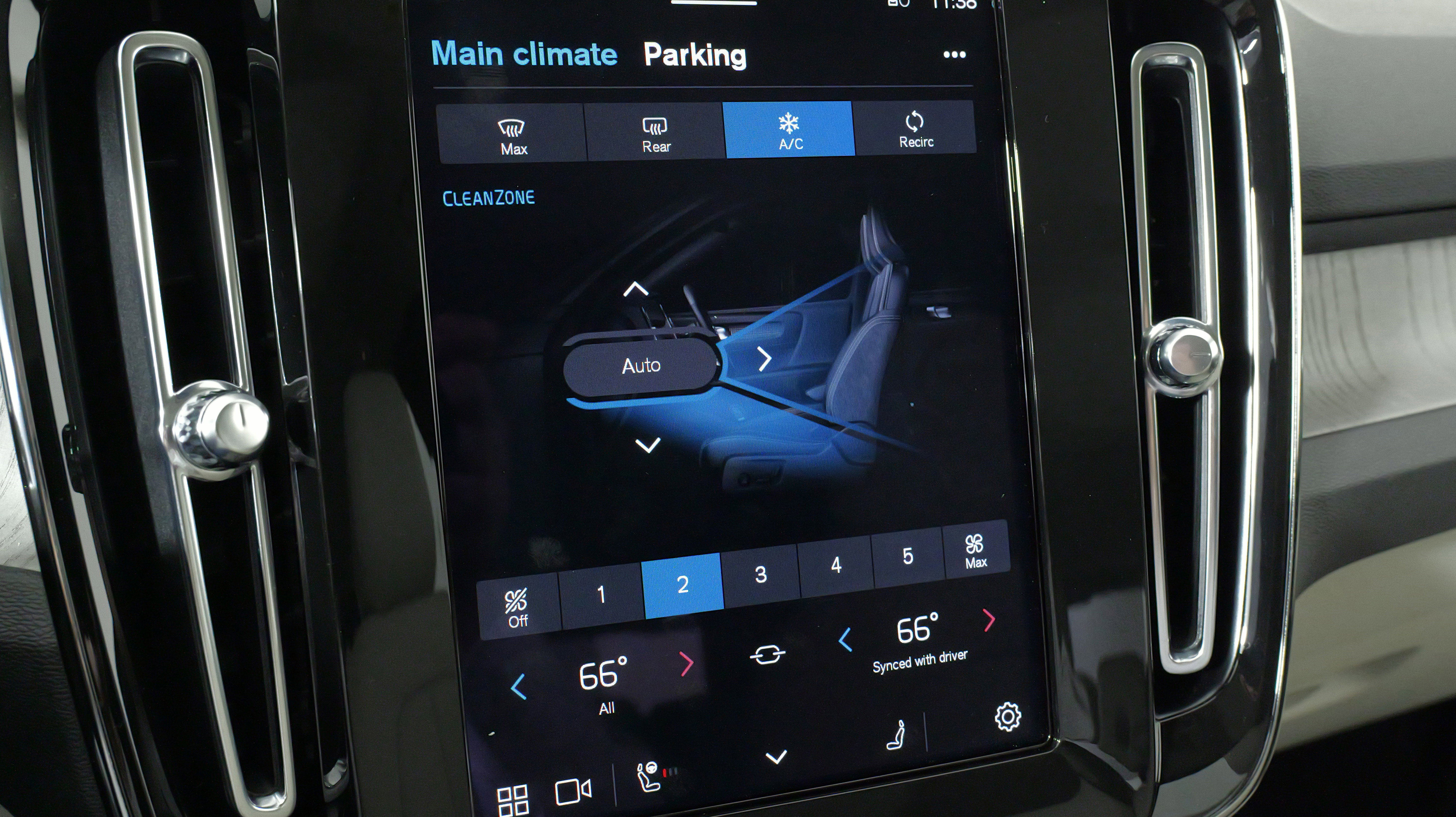 Used 2024 Volvo XC40 B5 Plus w/ Climate Package image 56