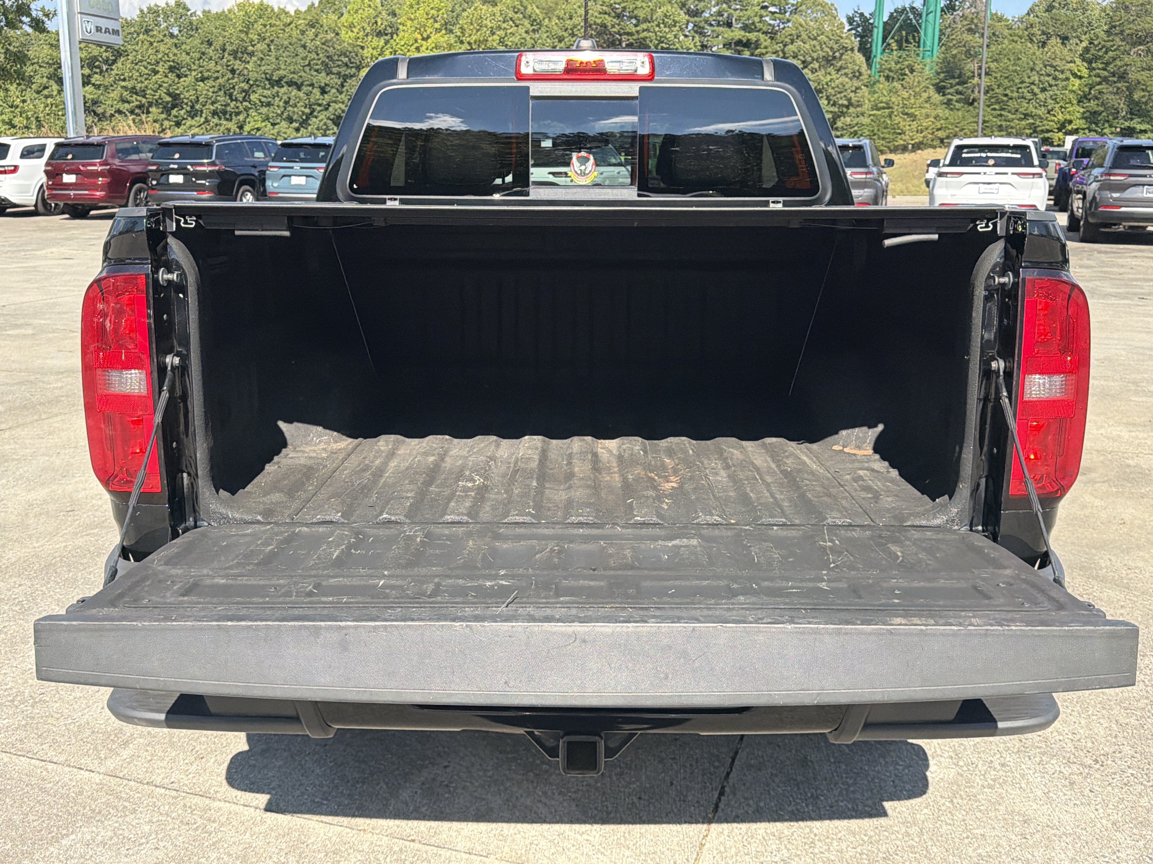 Used 2018 Chevrolet Colorado Z71 AWD/4WD image 18