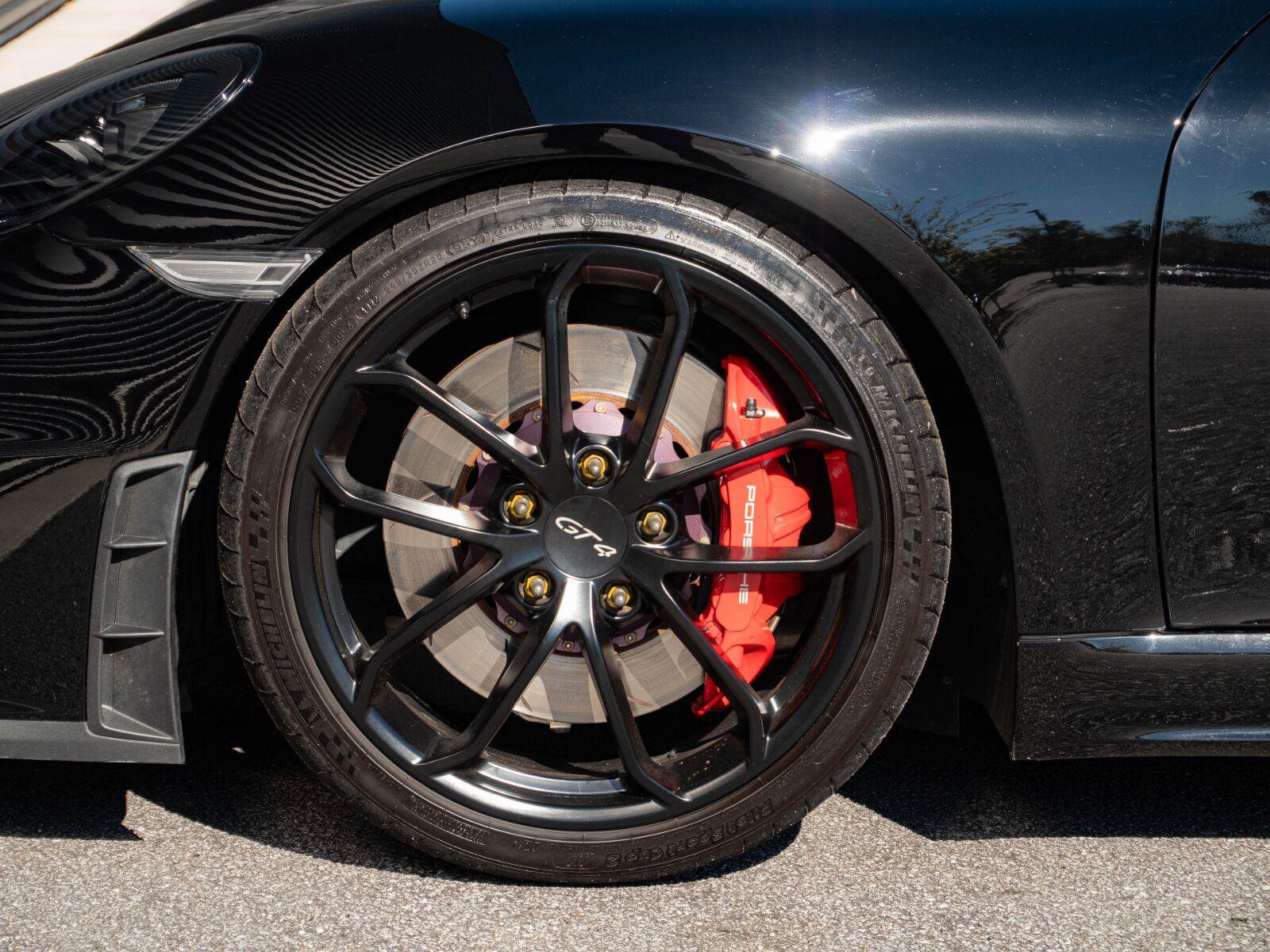 Used 2020 Porsche 718 Cayman GT4 RWD image 30