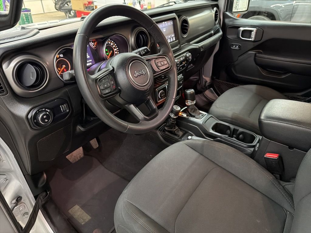 Used 2023 Jeep Gladiator Sport image 28