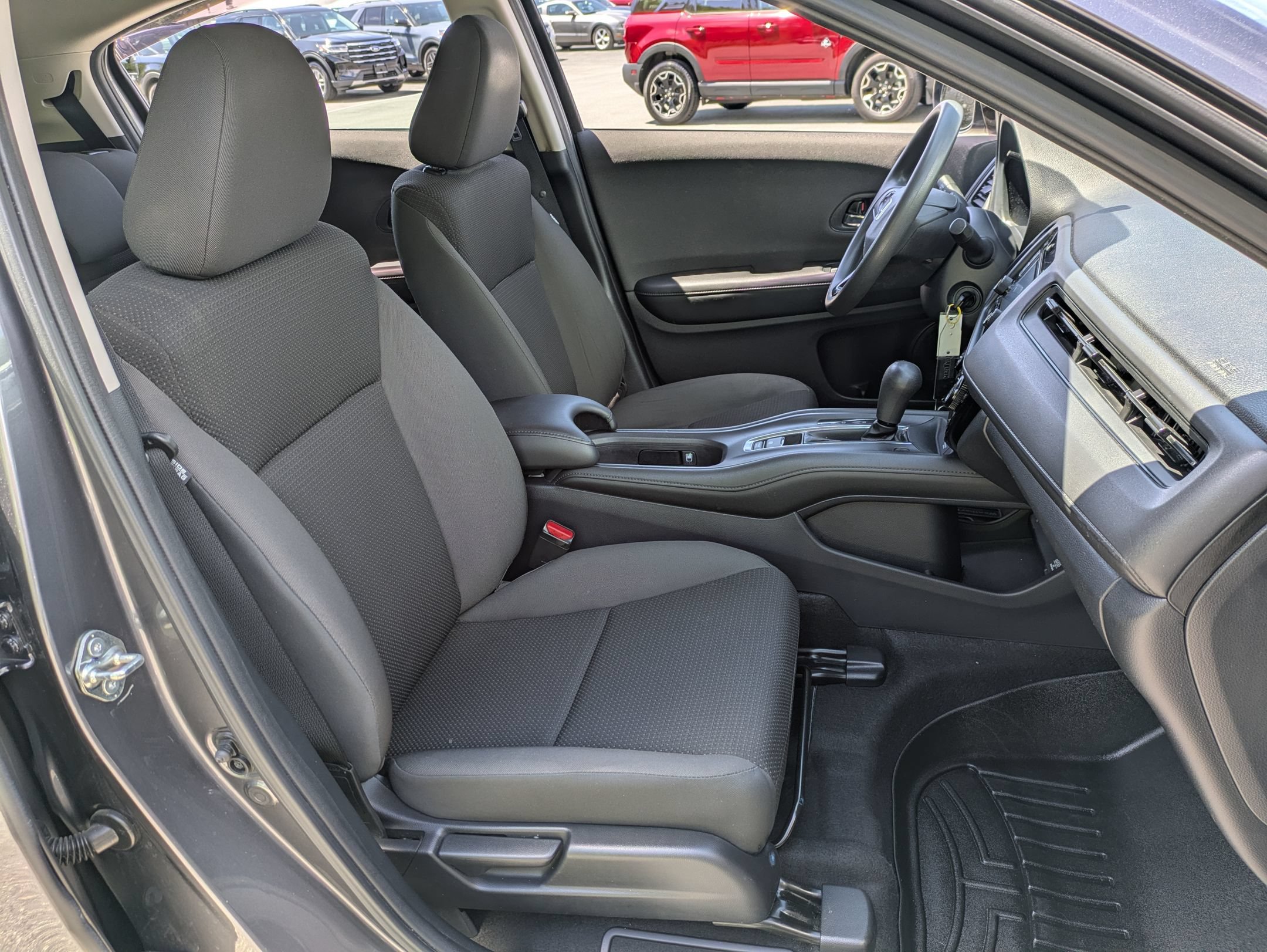 Used 2020 Honda HR-V LX image 21