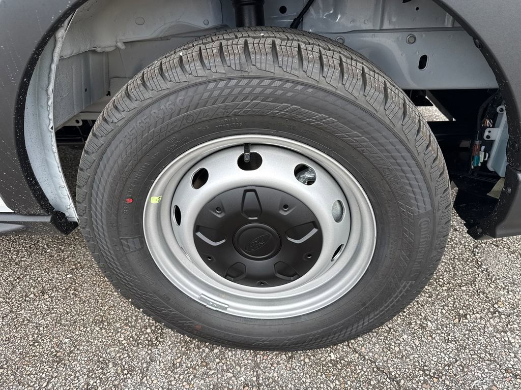 New 2026 Ford Transit 250 148 Medium Roof RWD image 10