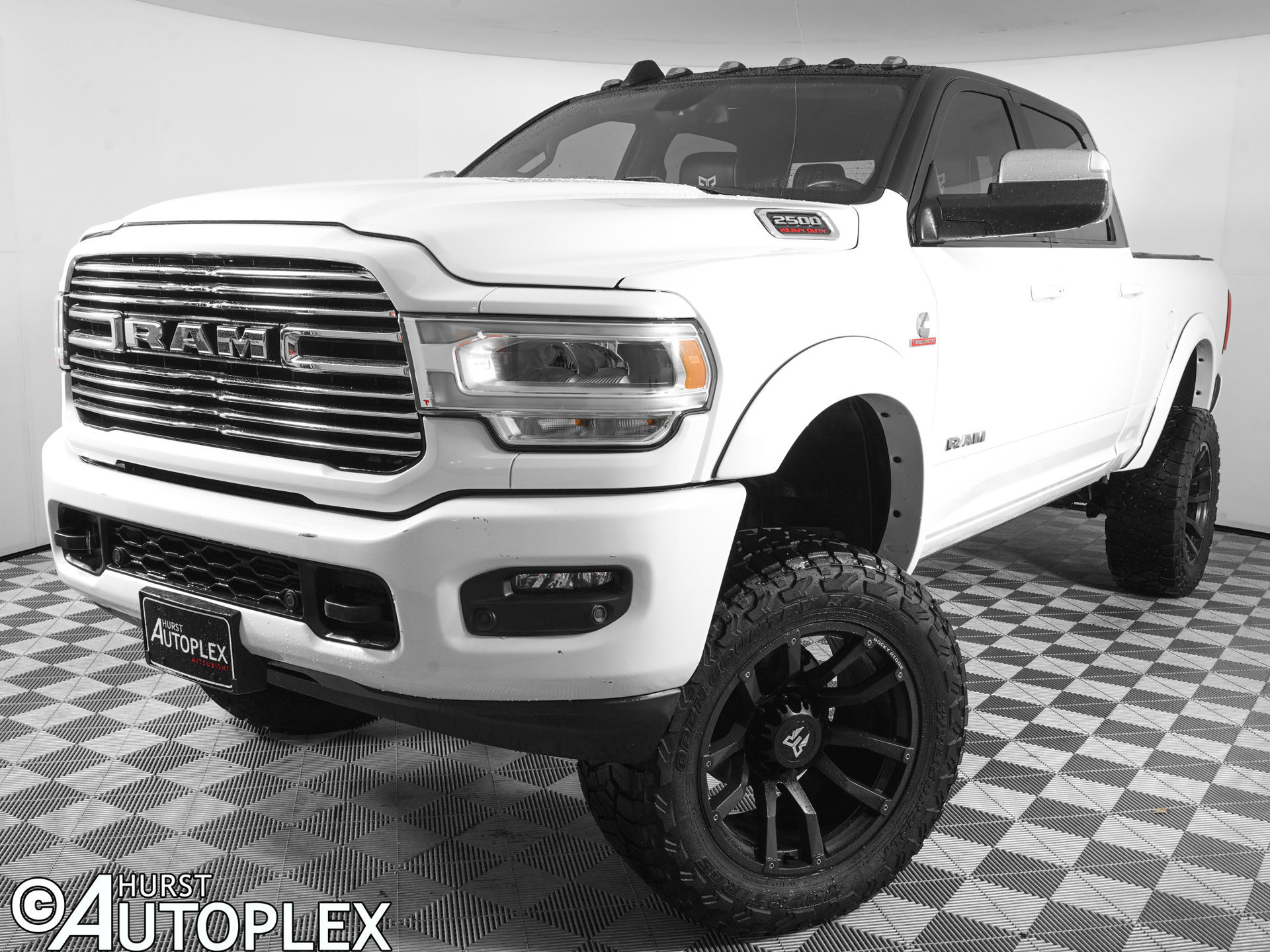 Used 2022 RAM 2500 Laramie AWD/4WD image 1