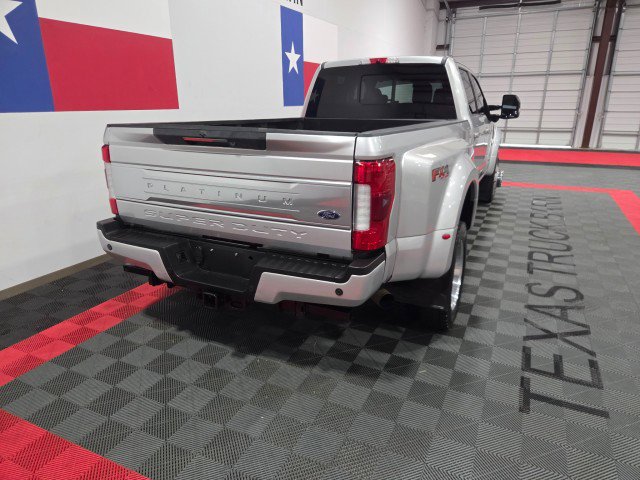 Used 2017 Ford F450 Platinum image 18